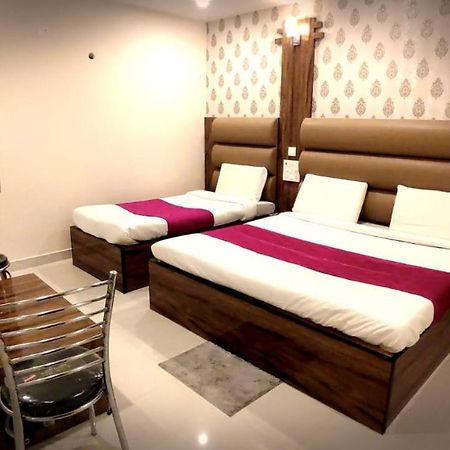 City Hotel Prayagraj Ngoại thất bức ảnh