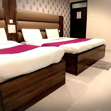 City Hotel Prayagraj Phòng bức ảnh