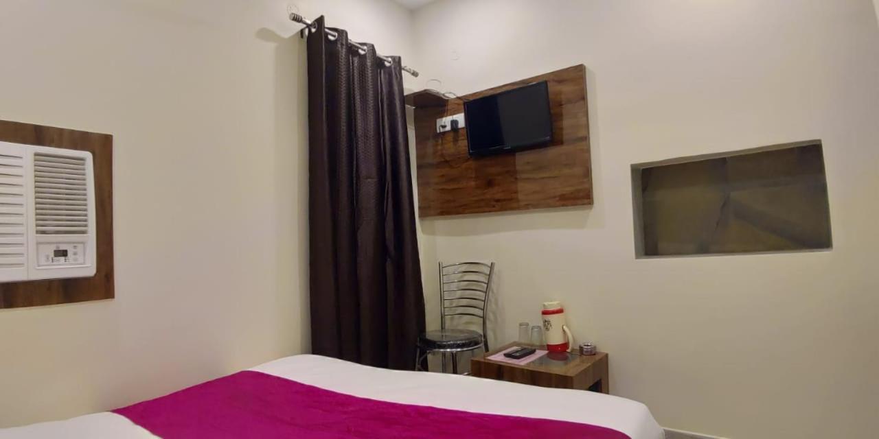 City Hotel Prayagraj Ngoại thất bức ảnh