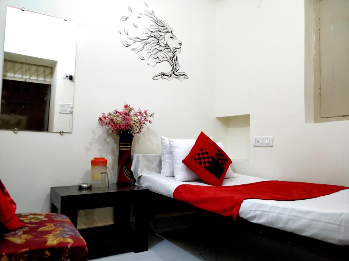 City Hotel Prayagraj Ngoại thất bức ảnh