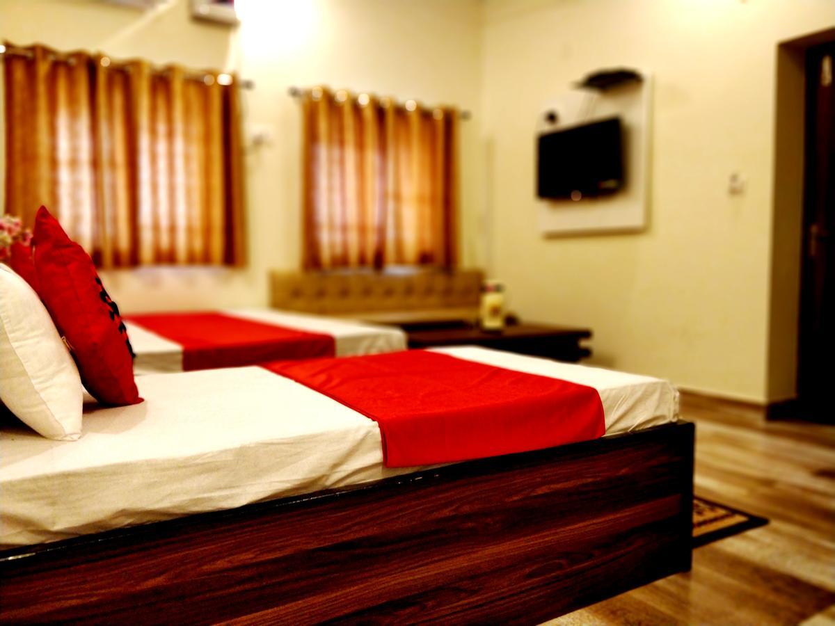 City Hotel Prayagraj Ngoại thất bức ảnh