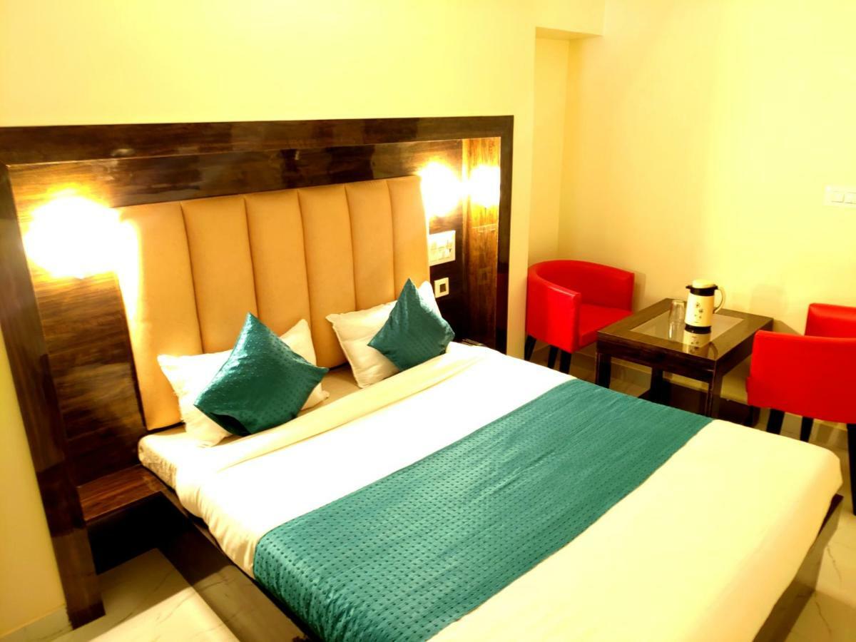 City Hotel Prayagraj Ngoại thất bức ảnh