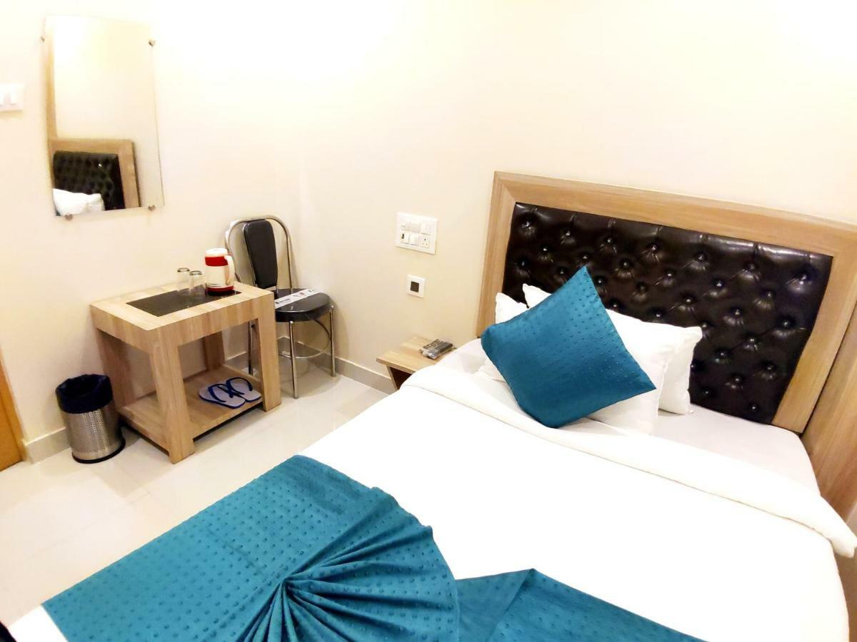 City Hotel Prayagraj Ngoại thất bức ảnh